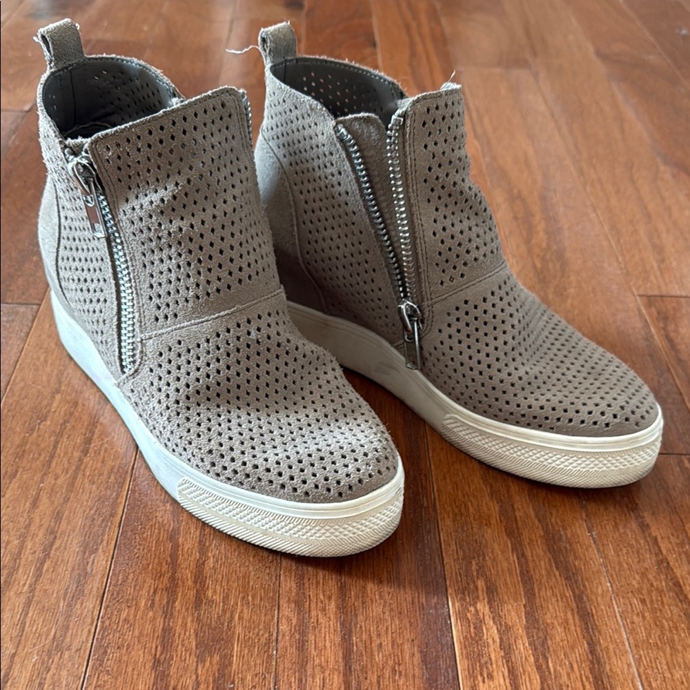 Steve Madden Women's Perforated Ankle Boots - Taupe